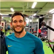 Fisioterapeuta, NSCA-CPT y Entrenador Personal en Readaptacion Física Deportiva. Imparte clases personalizadas a particulares, grupos y a empresas, ta